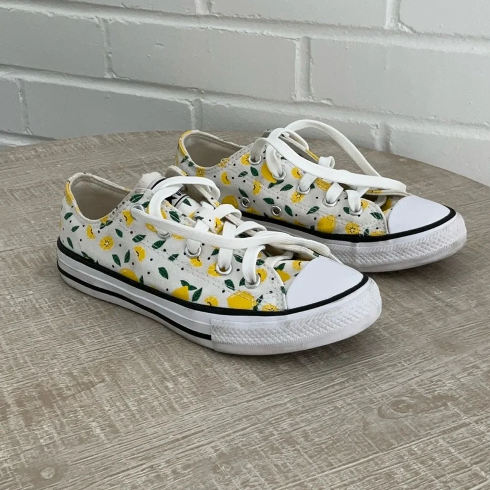 Girls Size 1 Juniors Classic Converse Sneakers Tennis Shoes With Lemon Design